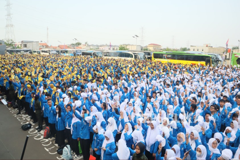 UBSI akan menggelar ORMIK (Orientasi Akademik) dan SEMOT (Seminar Motivasi) 2025 tema UBSI Our Best Future.