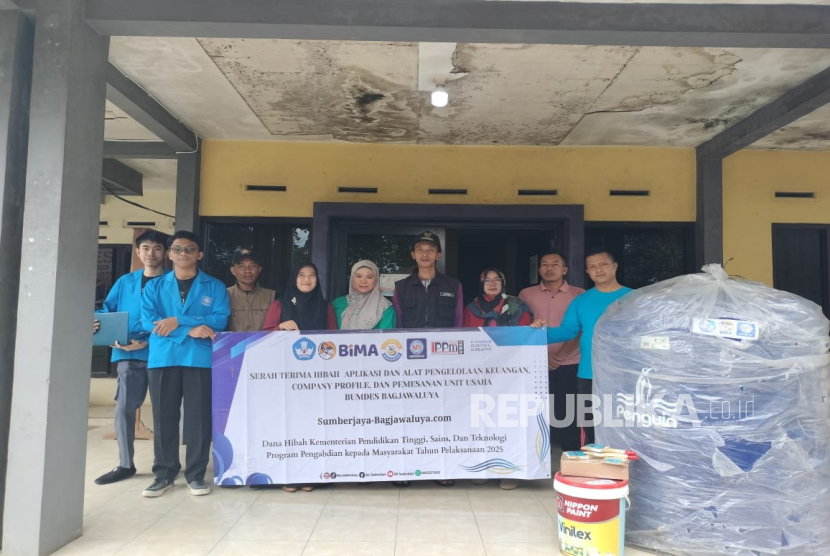 UBSI memberikan hibah digital kepada  BumdesBagjawaluya, Desa Sumberjaya, Sabtu (20/9/2025).