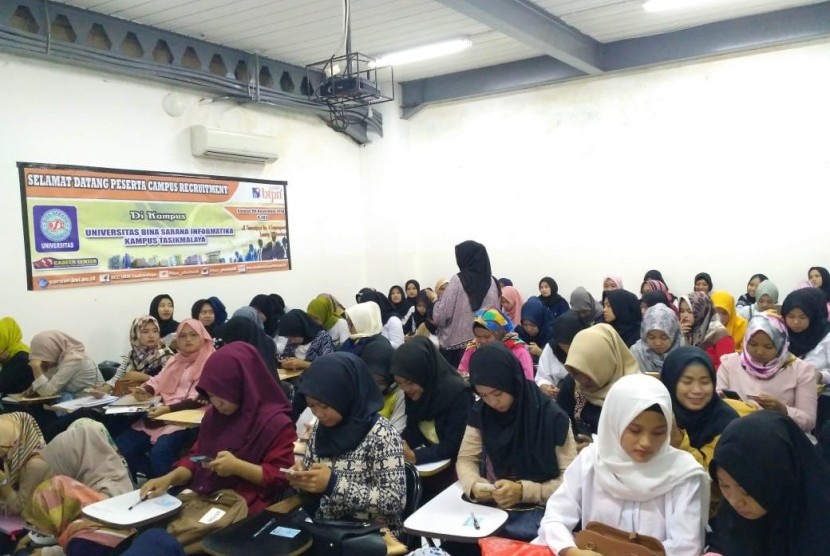 UBSI Tasikmalaya menggelar Campus Recruitment.