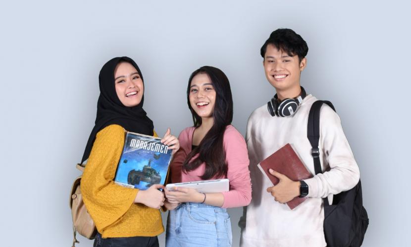 UBSI Yogyakarta memberikan beasiswa pendidikan bagi mahasiwa baru.