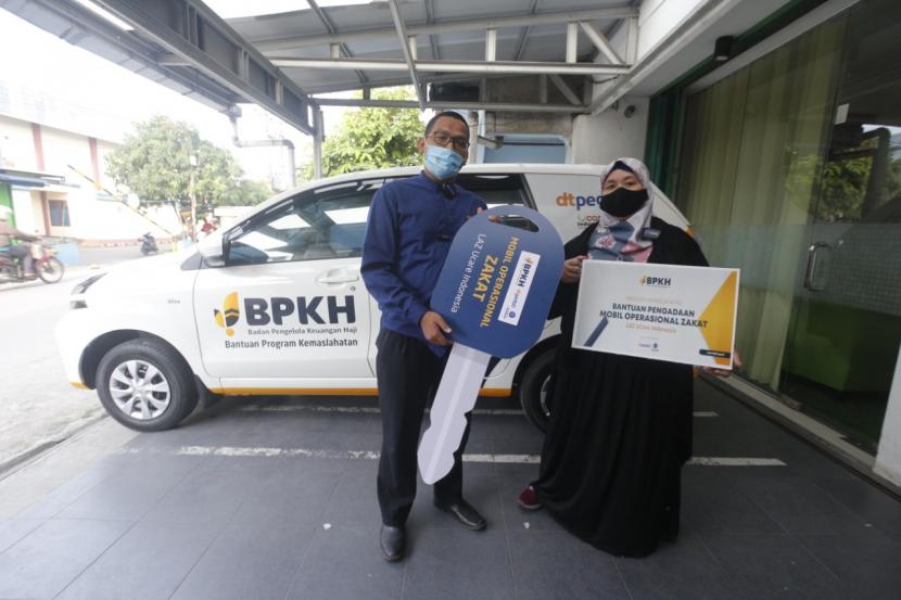 UCare Indonesia menerima mobil operasional dari Badan Pengelola Keuangan Haji (BPKH) yang difasilitasi oleh Daarut Tauhiid Peduli sebagai Mitra BPKH.