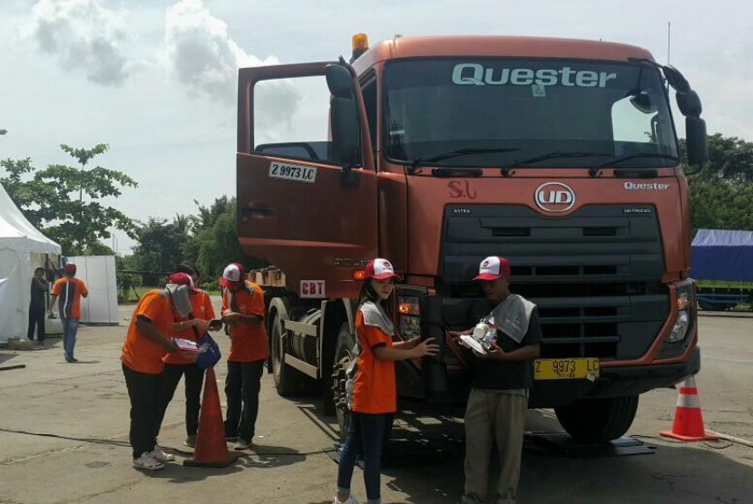 UD Trucks bersama dengan distributornya--PT Astra International UD Trucks Sales--tahun ini kembali hadir untuk memberikan apresiasi bagi para pengemudi truk Indonesia. 