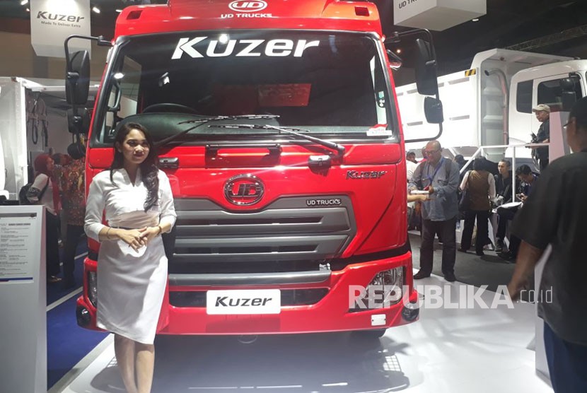 UD Trucks luncurkan truk Kuzer terbaru pada ajang GIICOMVEC, di JCC, Jakarta, Kamis (1/3).
