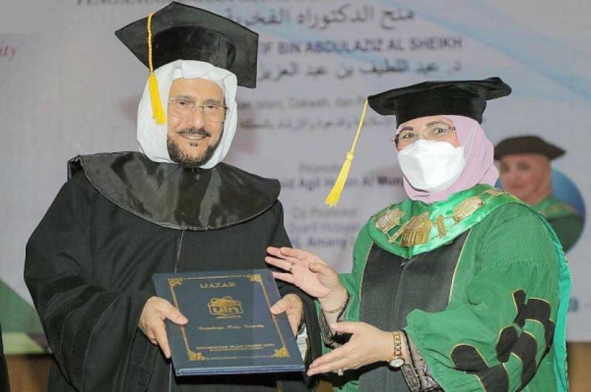 UIN Jakarta Beri Gelar PhD Kehormatan Menteri Arab Saudi