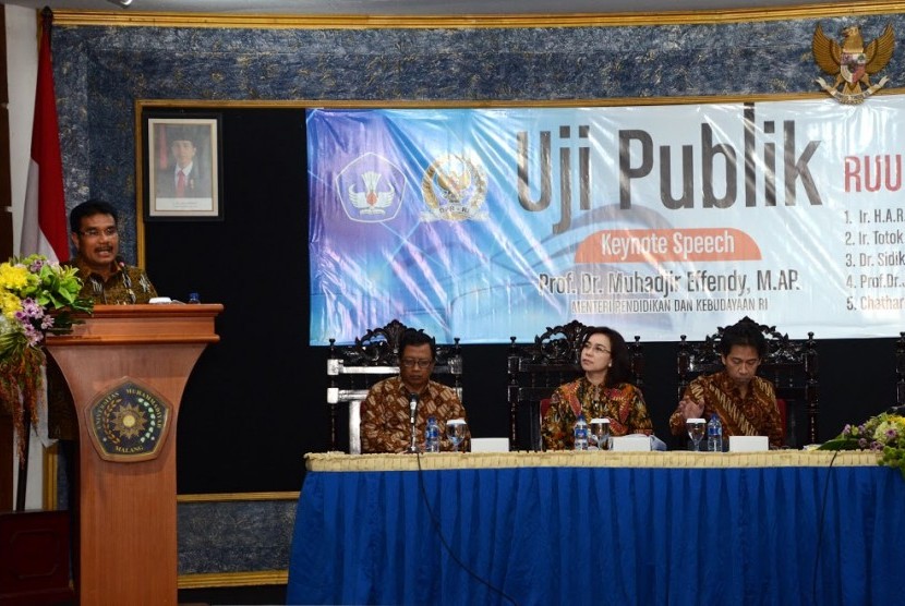 Uji Publik RUU Sisbuk di Universitas Muhammadiyah Malang, Malang, Jawa Timur, Rabu (22/3).