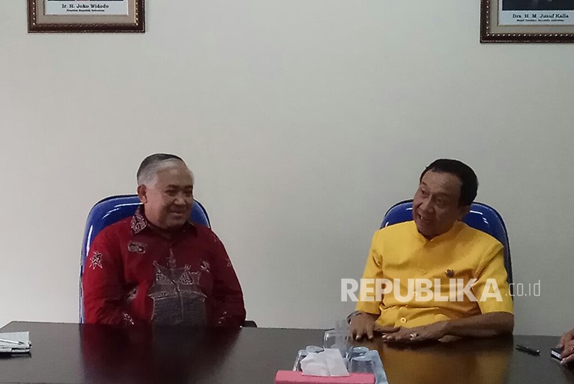 UKP-DKAAP Prof Din Syamsuddin bersama Ketua Umum PDHI Wisnu Bawa Tenaya.
