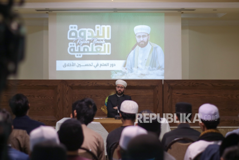 Ulama Damaskus Suriah Syekh Ahmad Muhammad Adnan Al-Afyouni menyampaikan nasihat untuk para santri Indonesia di Damaskus.