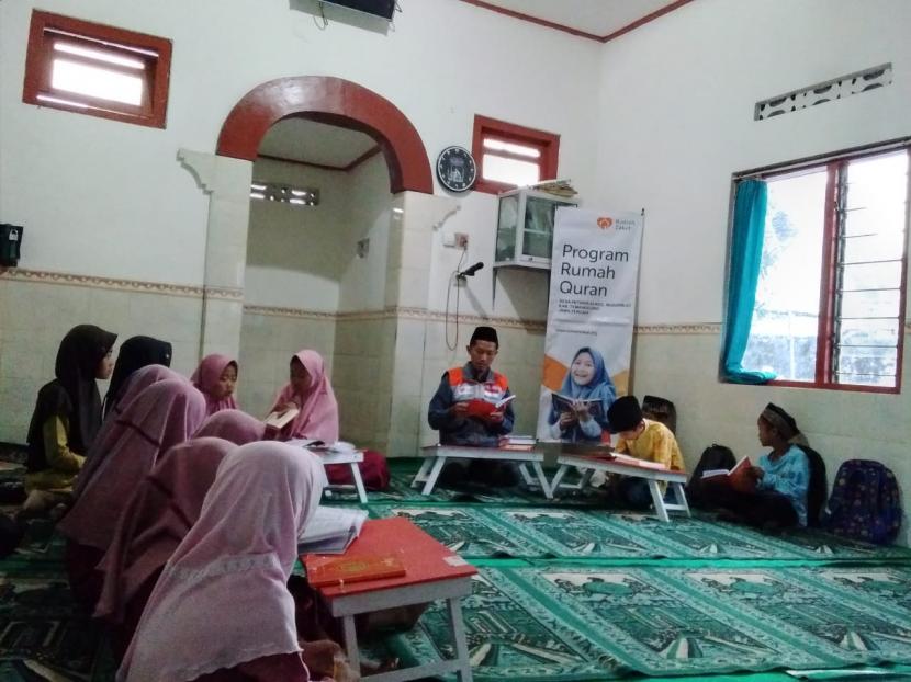umah Quran TPQ Hidayatul Insan yang ada di Desa Petirrejo, Kecamatan Ngadirejo kembali mengadakan kegiatan belajar membaca Alquran.