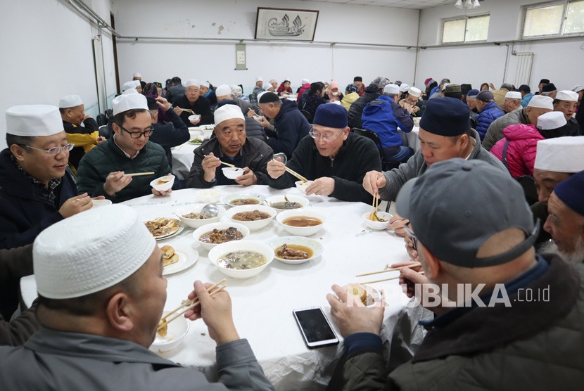 Islam dalam Pusaran Wabah Virus Corona. Muslim China di Kota Shanghai.
