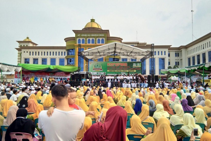 Umat Islam harus menjaga Ukhuwah. Suasana Konggres Umat Islam Sumatta Utara di Medan (30/3).