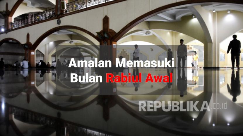 Umat Islam tengah beribadah di Masjid (ilustrasi)