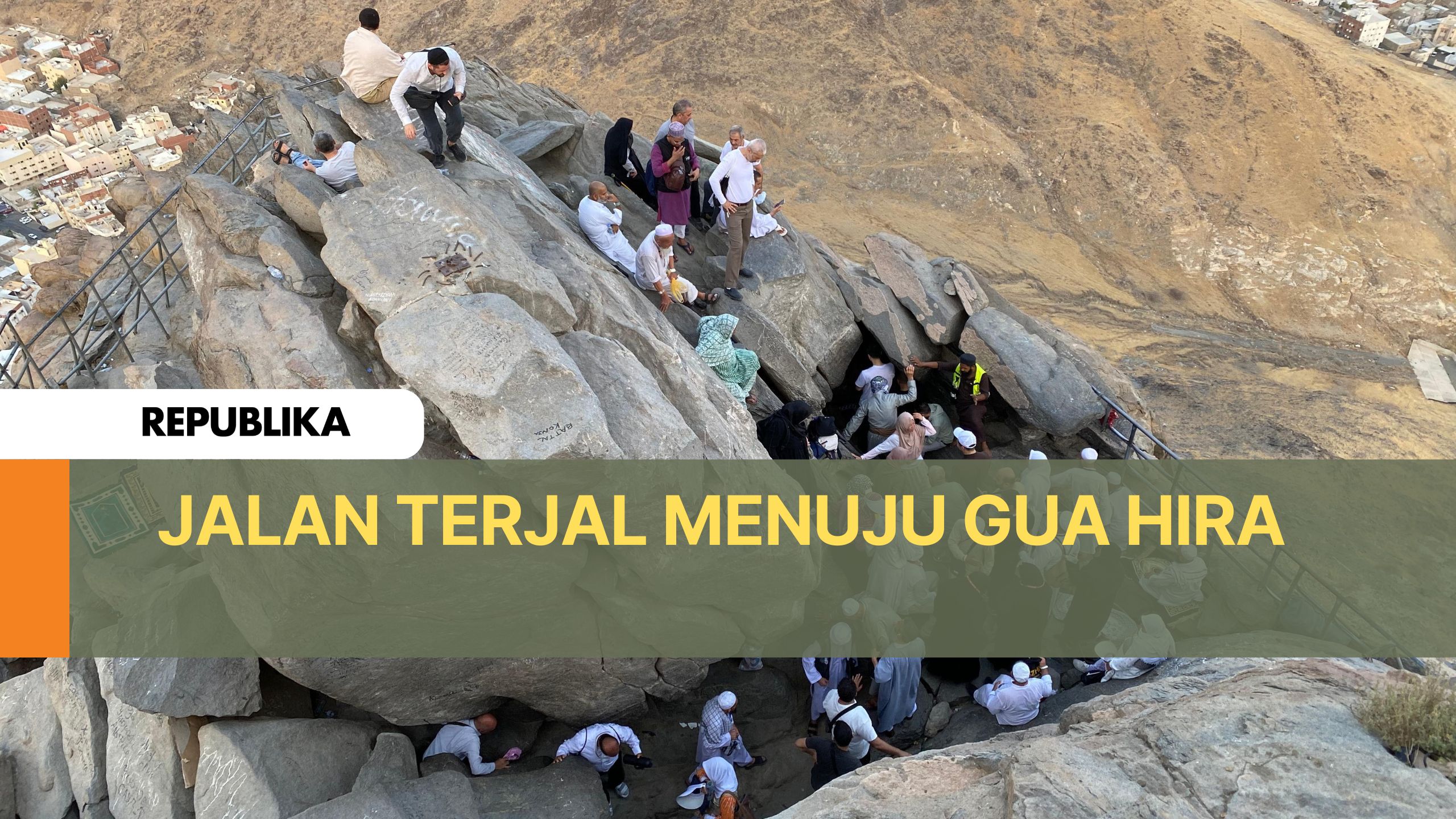 Umat muslim berkunjung ke Gua Hira di Jabal Nur, Makkah, Arab Saudi.