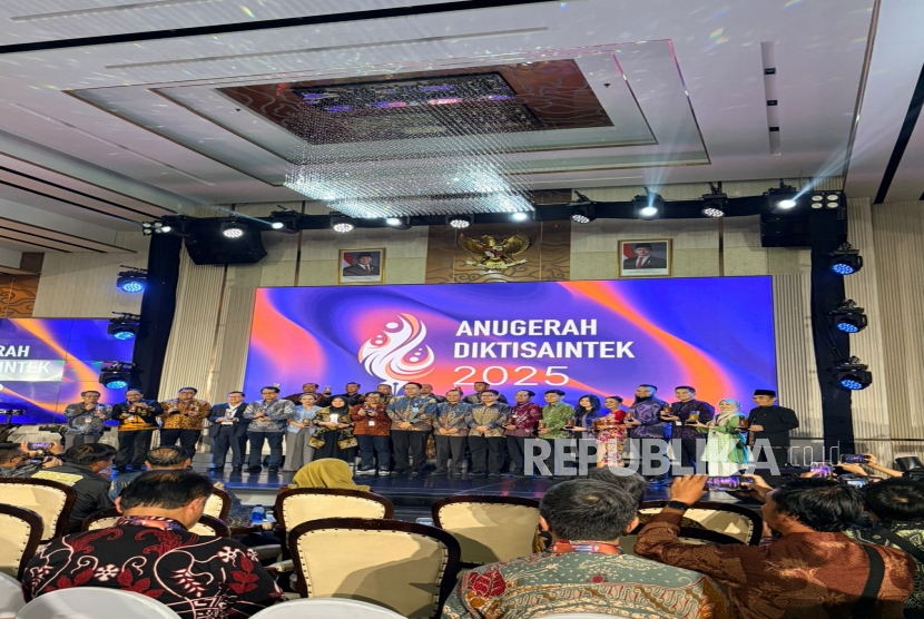 UMJ Raih Silver Winner Anugerah Humas Diktisaintek 2025 Kategori Laman Website