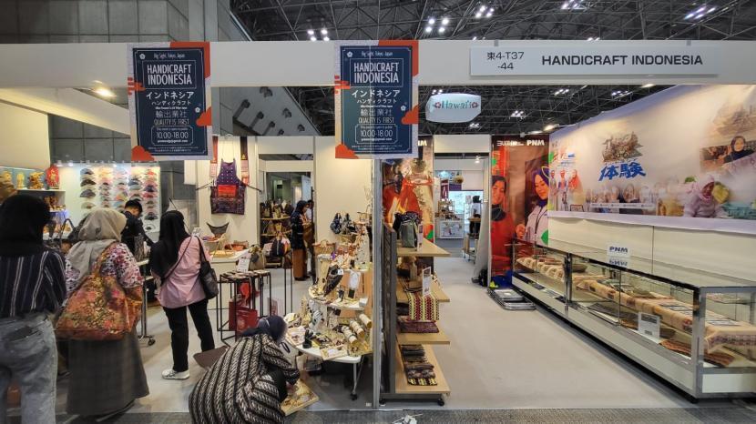 UMK asal Indonesia dipamerkan di Tokyo Gift Show 2024.