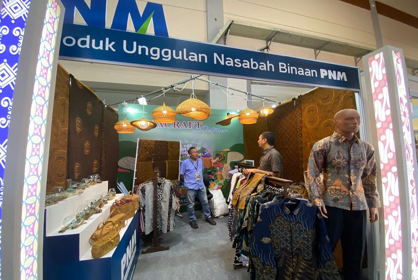 UMKM binaan PT Permodalan Nasional Madani (PNM) ikut unjuk produk unggulan di ajang pameran produk kerajinan terbesar di Asia Tenggara, International Handicraft Trade Fair (INACRAFT), di Jakarta Convention Center (JCC), Jakarta yang diselenggarakan pada 4-8 Oktober lalu.
