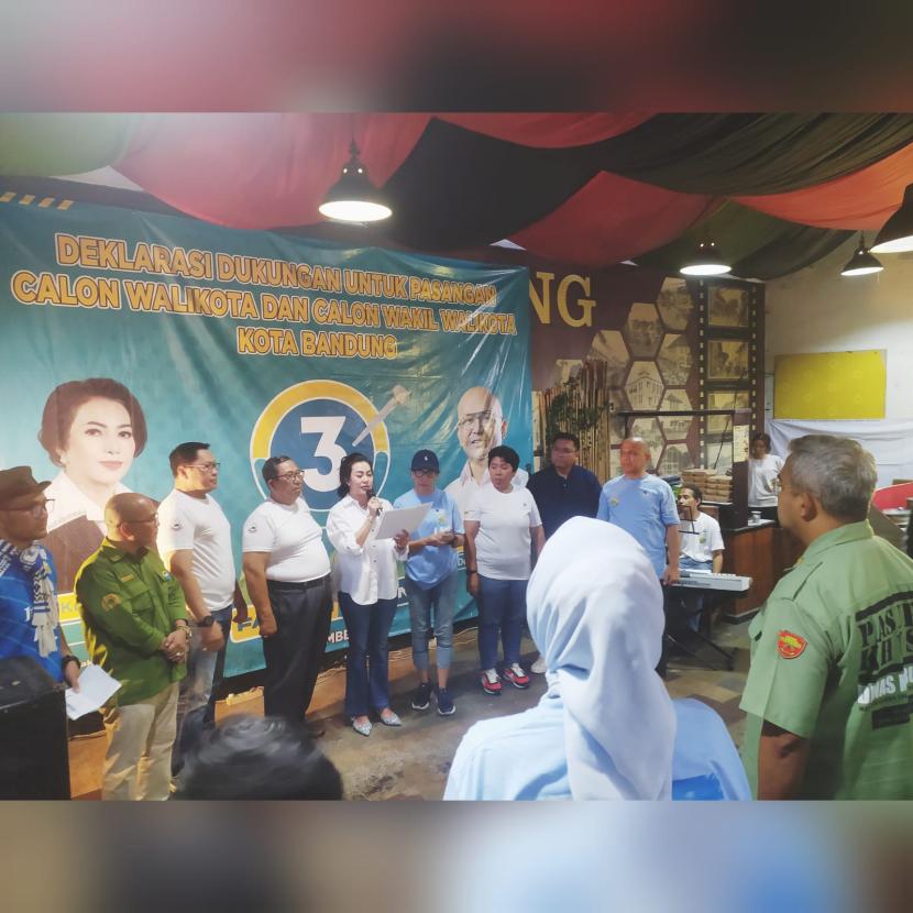 UMKM dan pedagang pasar tradisional se-Kota Bandung tergabung dalam GEMA CIPTA (gerakan masyarakat cinta pasar tradisional)