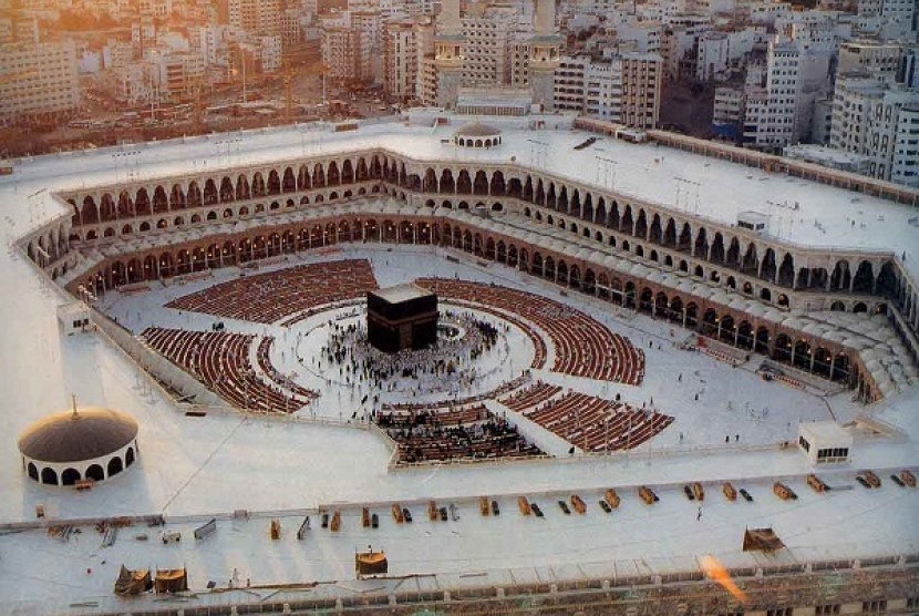 BPKH Klarifikasi Soal Proyeksi Biaya Haji 2021. Foto: haji di masa pandemi (ilustrasi)