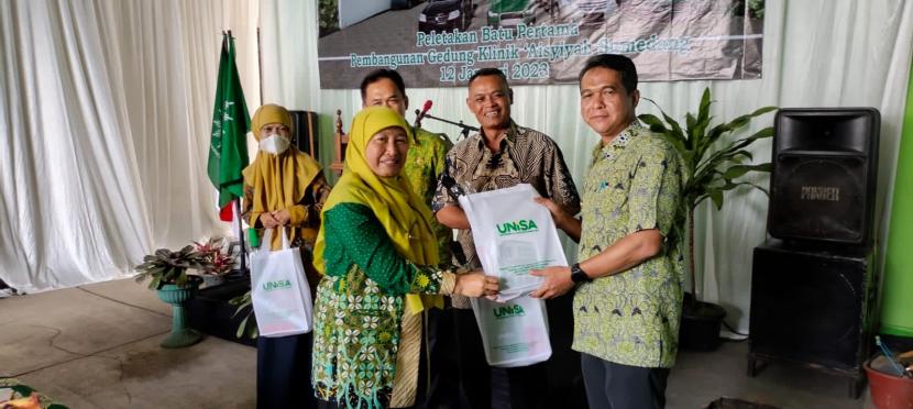 Unisa Bandung berkolaborasi  dengan Pimpinan Daerah Aisyiyah (PDA) Sumedang mengembangkan Klinik Aisyiyah Sumedang di Jalan Prabu Gajah Agung No. 15 Kabupaten Sumedang.