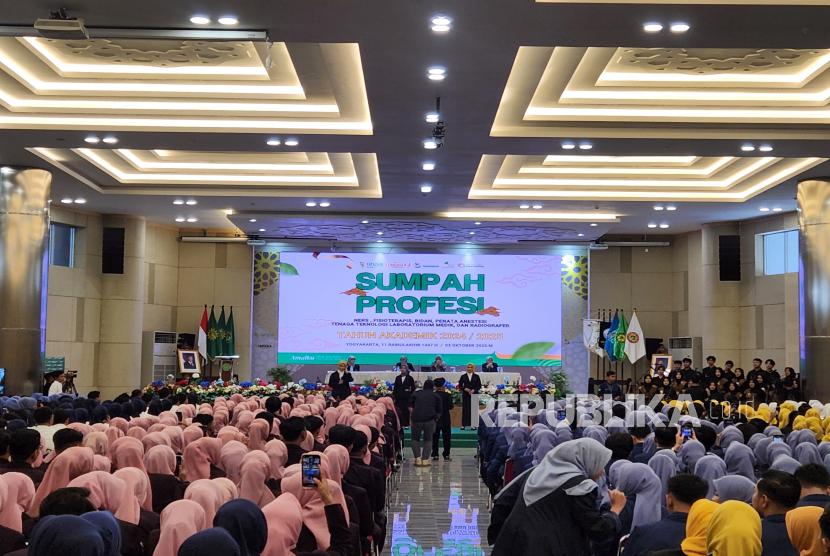 Unisa menggelar sumpah profesi yang diikuti 714 mahasiswa, Jumat (3/10/2025).