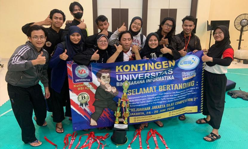 Unit Kegiatan Mahasiswa (UKM) Pencak Silat, Universitas BSI (Bina Sarana Informatika), berhasil memborong medali pada kejuaraan nasional Pencak Silat, di ajang Jakarta Silat Competition 2.