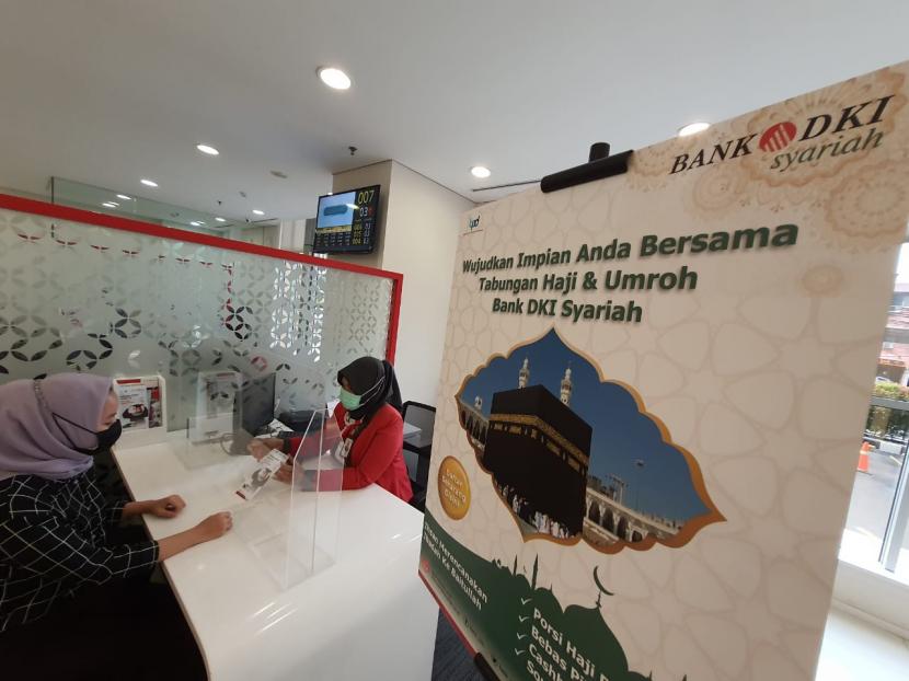 Unit Usaha Syariah (UUS) Bank DKI ditetapkan sebagai salah satu penerima penghargaan UUS Terbaik dalam Iconomics Syariah Award 2021 