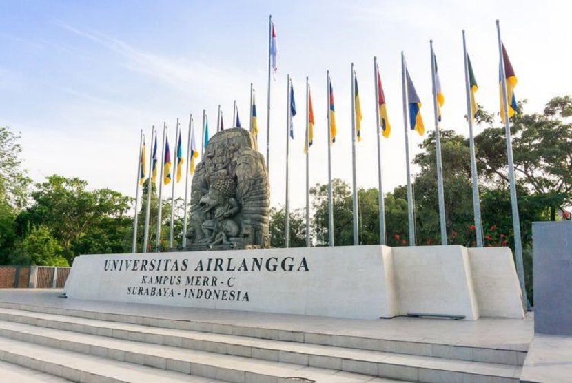  Universitas Airlangga (Unair) semakin memantapkan posisinya sebagai perguruan tinggi bertaraf dunia. Times Higher Education (THE) World University Ranking (WUR) 2024 baru saja menobatkan Unair sebagai perguruan tinggi terbaik kedua nasional. Sementara itu, pada kancah internasional, UNAIR menduduki posisi ke 1201-1500.