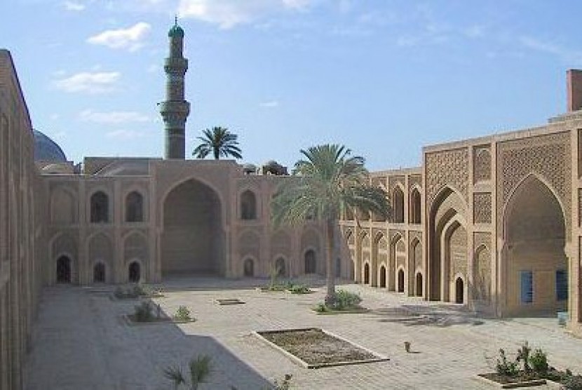 Город столица арабского халифата. Дворец Аббасидов в Багдаде. Медресе Аль-Мустансира. Медресе Низамия в Багдаде. Багдад столица арабского халифата 800.