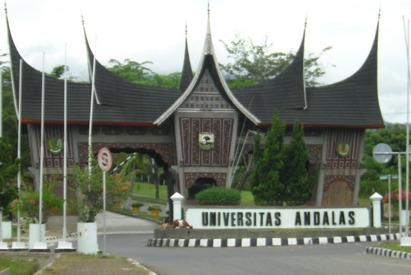 Universitas Andalas. Pasangan mahasiswa pelaku pelecehan dinonaktifkan dari Universitas Andalas.