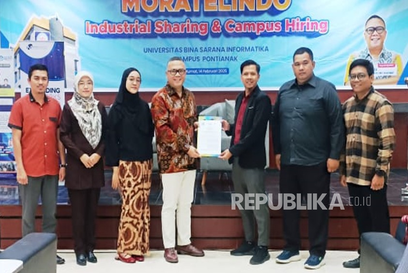  Universitas Bina Sarana Informatika (UBSI) Kampus Pontianak menjalin kerja sama dengan PT Mora Telematika Indonesia (Moratelindo) melalui penandatanganan Nota Kesepahaman (MoU) yang berlangsung di Aula Lantai 4 Kampus UBSI Pontianak.