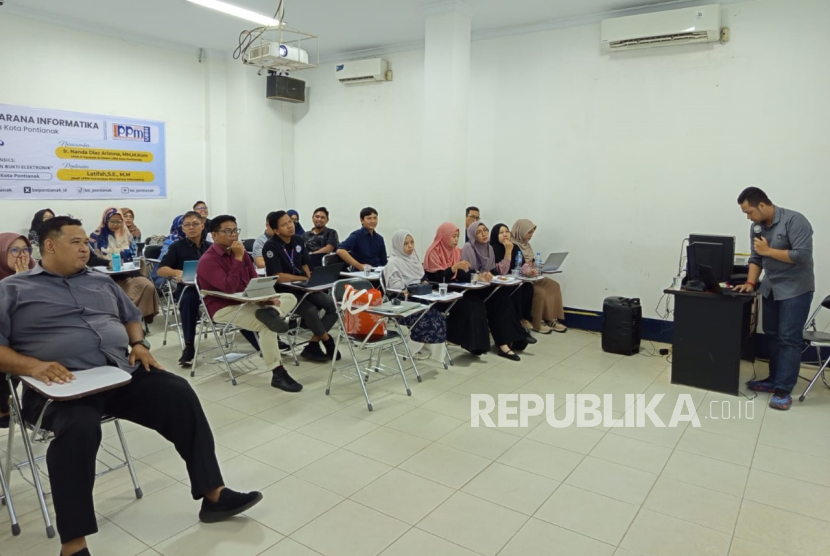 Universitas Bina Sarana Informatika (UBSI) Kampus Pontianak sukses menggelar seminar bertajuk 