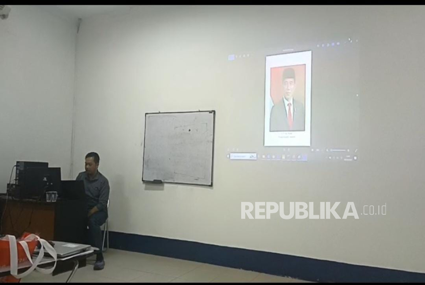Universitas Bina Sarana Informatika (UBSI) Kampus Pontianak yang dikenal sebagai Kampus Digital Kreatif menggelar seminar bertajuk Fundamentals of Digital Forensics: Memahami Langkah Awal dalam Pengumpulan Bukti Elektronik, Kamis (7/5/2025).