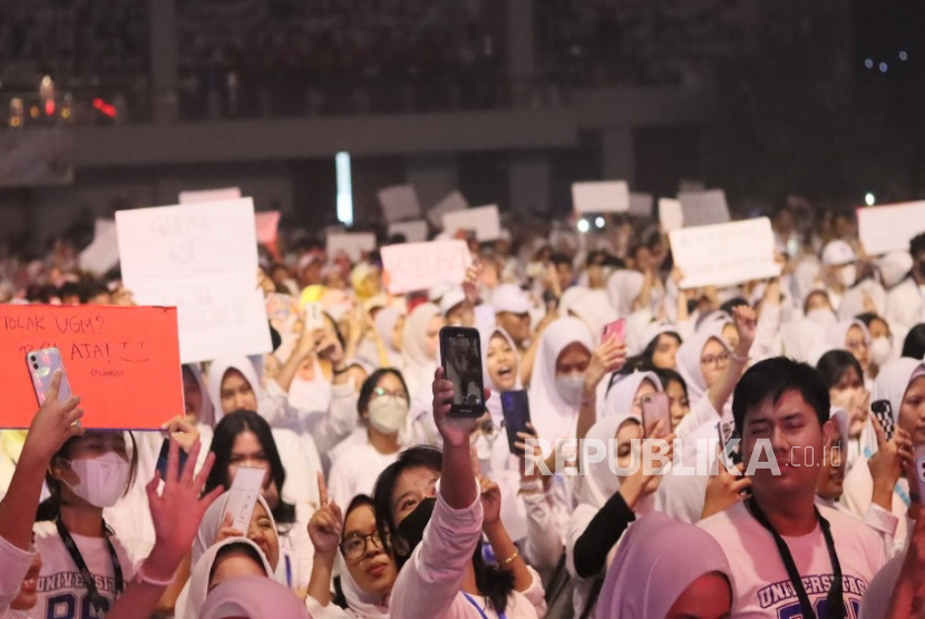 Universitas Bina Sarana Informatika (UBSI) kembali menggelar Orientasi Akademik (ORMIK) dan Seminar Motivasi (SEMOT) untuk mahasiswa baru Periode Maret 2025. 