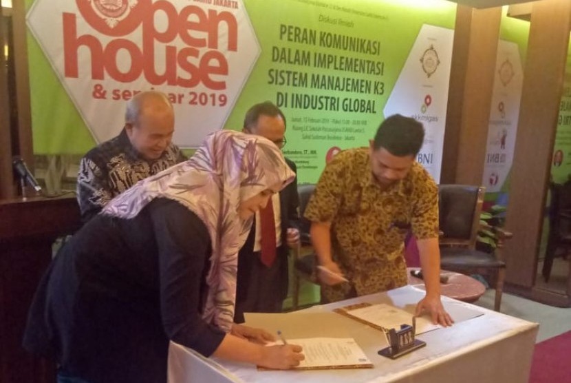 Universitas Bina Sarana Informatika (UBSI) meneken nota kesepahaman (MoU) dengan Universitas Sahid.