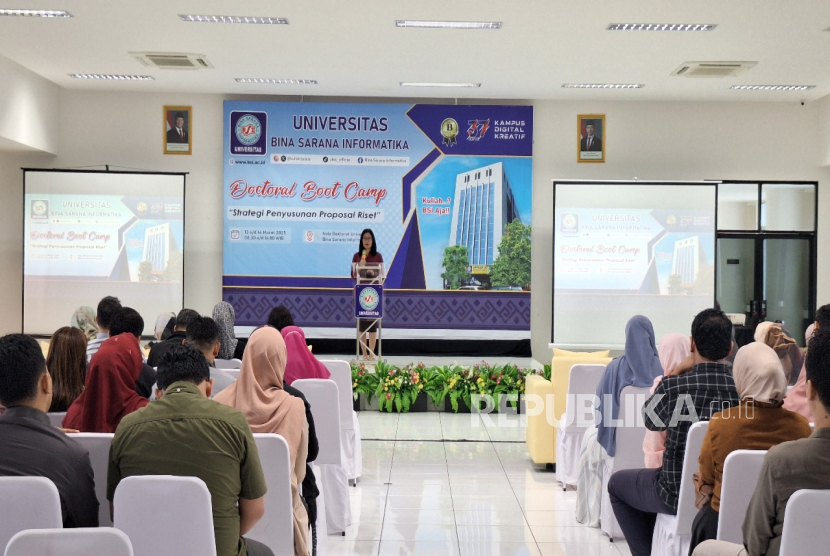 Universitas Bina Sarana Informatika (UBSI) menggelar Doctoral Bootcamp pada 13-14 Maret 2025 di Gedung Rektorat.