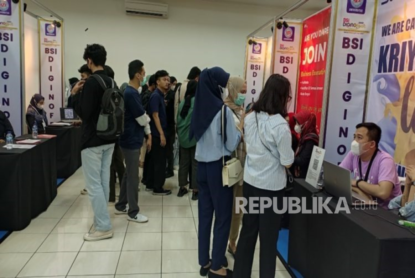Universitas Bina Sarana Informatika (UBSI) sebagai Kampus Digital Kreatif menggelar BSI Diginofest 2025, ajang karier dan teknologi yang paling dinantikan.