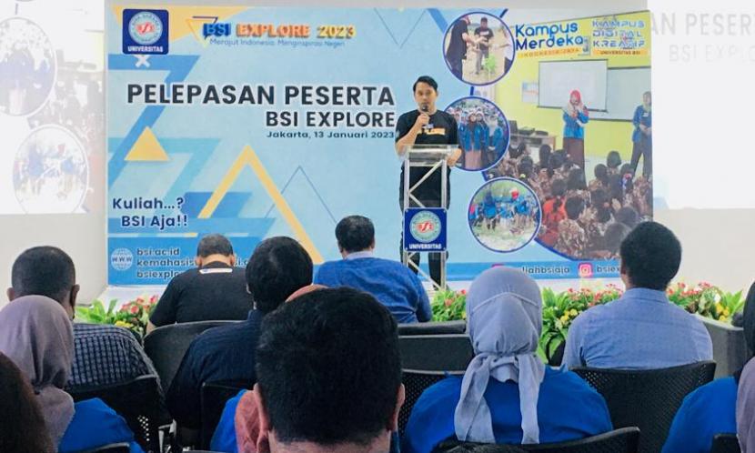 Universitas BSI baru saja melaksanakan Pelepasan Peserta BSI Explore 2023 di 35 desa dan enam provinsi bertajuk Merajut Indonesia, Menginspirasi Negeri.