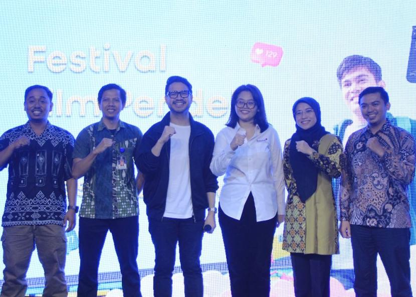 Universitas BSI (Bina Sarana Informatika) bersama dengan Narasi dan Indosat, dengan penuh kebanggaan, mengumumkan kesuksesan penyelenggaraan Festival Film Pendek Save Our Sosmed 2023.