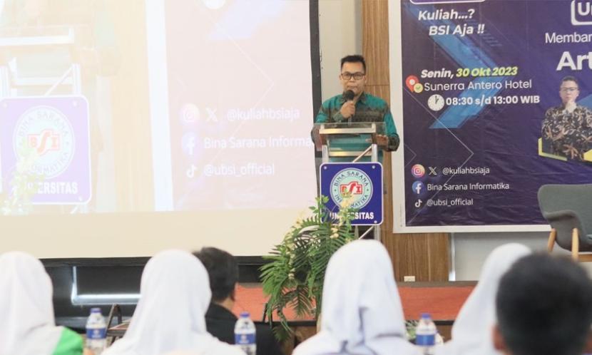 Universitas BSI (Bina Sarana Informatika) kampus Cikarang dengan bangga menggelar Seminar Pemuda Digital bertajuk ‘Membangun Sistem Pembelajaran Cerdas dengan Teknologi Artificial Intelligence’.