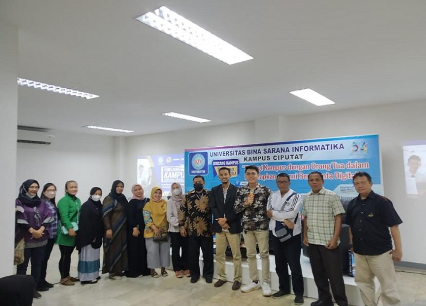 Universitas BSI (Bina Sarana Informatika) kampus Ciputat, Tangerang telah melaksanakan kegiatan Bincang Kampus dengan Orang Tua (BKOT).