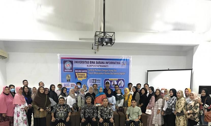 Universitas BSI (Bina Sarana Informatika) kampus Fatmawati sukses menggelar kegiatan Bincang Kampus Bersama Orang Tua (BKOT) dengan mengundang orang tua calon mahasiswa baru.
