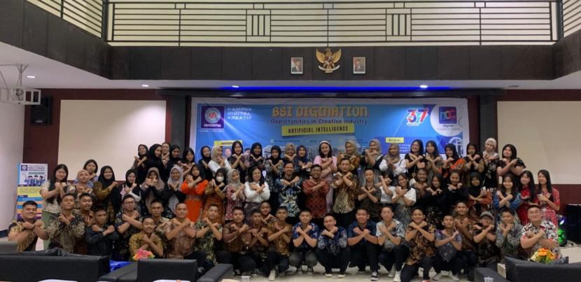 Universitas BSI (Bina Sarana Informatika) Kampus Pontianak kembali sukses menyelenggarakan kegiatan tahunan bertajuk BSI Digination 2024 yang mengangkat tema Opportunities in Creative Industries (Artificial Intelligence). 