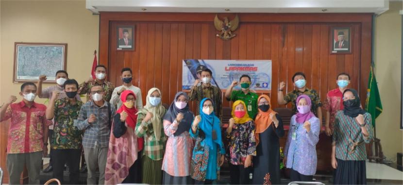 Universitas BSI (Bina Sarana Informatika) kampus Purwokerto berhasil menjalin kerjasama dengan Badan Perencanaan Pembangunan Penelitian dan Pengembangan Daerah (BAPPEDALITBANG) Jawa Tengah. Kerjasama ini menghasil peluncuran aplikasi Lapakmas, pada Selasa (22/6). 