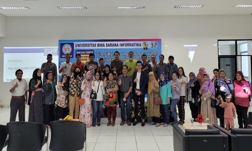 Universitas BSI (Bina Sarana Informatika) kampus Salemba sukses mengadakan Bincang Kampus Orang Tua (BKOT).