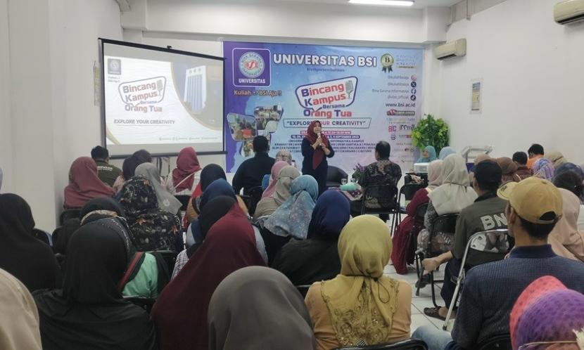 Universitas BSI (Bina Sarana Informatika) menggelar acara keren, yaitu Bincang Kampus Bersama Orang Tua (BKOT), yang akan berlangsung pada Sabtu 20 Juli 2024 di Universitas BSI Kampus Ciledug.