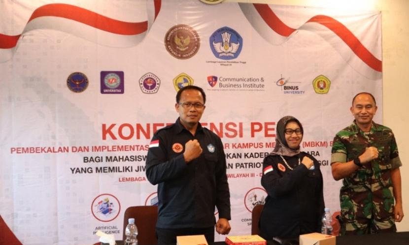Universitas BSI (Bina Sarana Informatika) sebagai Kampus Digital Kreatif turut mendukung program Lembaga Layanan Pendidikan Tinggi (LLDikti) Wilayah III Jakarta melalui Pertukaran Mahasiswa Merdeka - Pembinaan Kesadaran Bela Negara (PMM-PKBN).