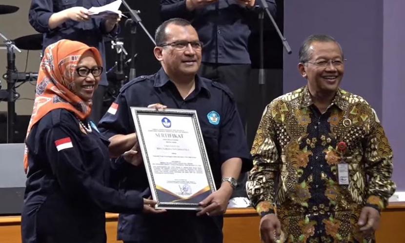 Universitas BSI (Bina Sarana Informatika) sebagai Kampus Digital Kreatif terpilih menjadi Perguruan tinggi Penyelenggara Kuliah Bela Negara PMM-PKBN Terbaik di Lingkungan LLDIKTI Wilayah III DKI Jakarta.