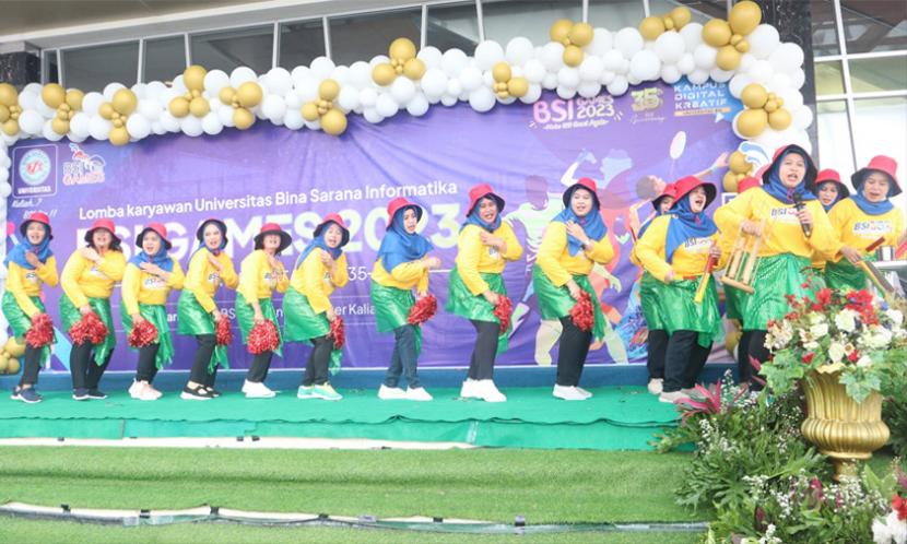 , Universitas BSI (Bina Sarana Informatika) sukses menyelenggarakan kegiatan BSI Games 2023 yang diselenggarakan di BSI Convention Center Kaliabang pada Ahad (26/2/2023).