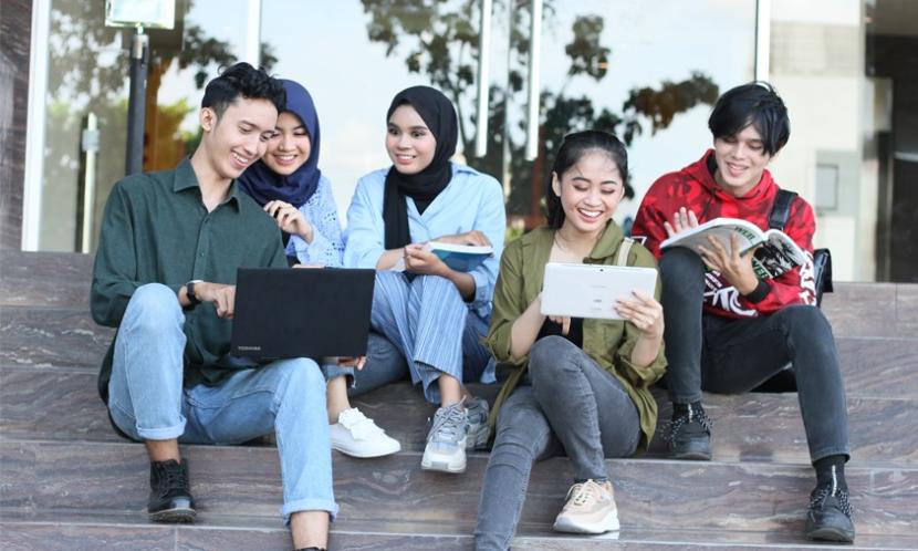 Universitas BSI kampus Cibitung, kampus teknologi yang siap mengubah hidupmu dengan pendidikan berkualitas dan segudang peluang karier.