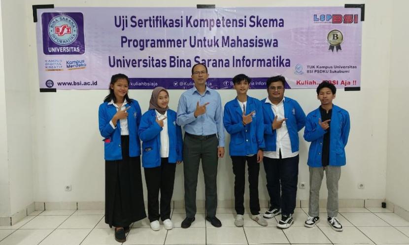Universitas BSI kampus Sukabumi mengumumkan kegiatan sertifikasi kompetensi bagi programmer 