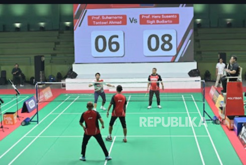 Universitas Diponegoro bersama Djarum Foundation, Polytron, dan iForte meresmikan pusat olahraga bulutangkis megah bertaraf internasional Polytron Stadium yang berada di Tembalang, Semarang, Jawa Tengah, Senin (2/6/2025).